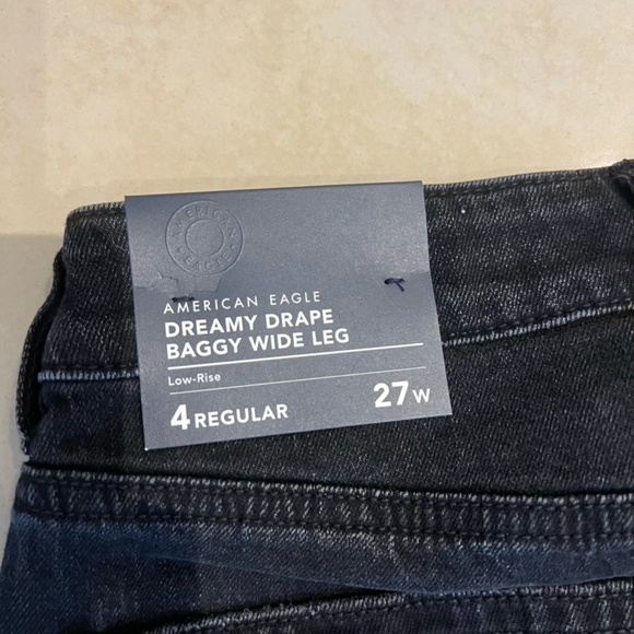 American Eagle Dreamy Drape Stretch Low-Rise Baggy Wide-Leg Jean - Picture 5 of 5